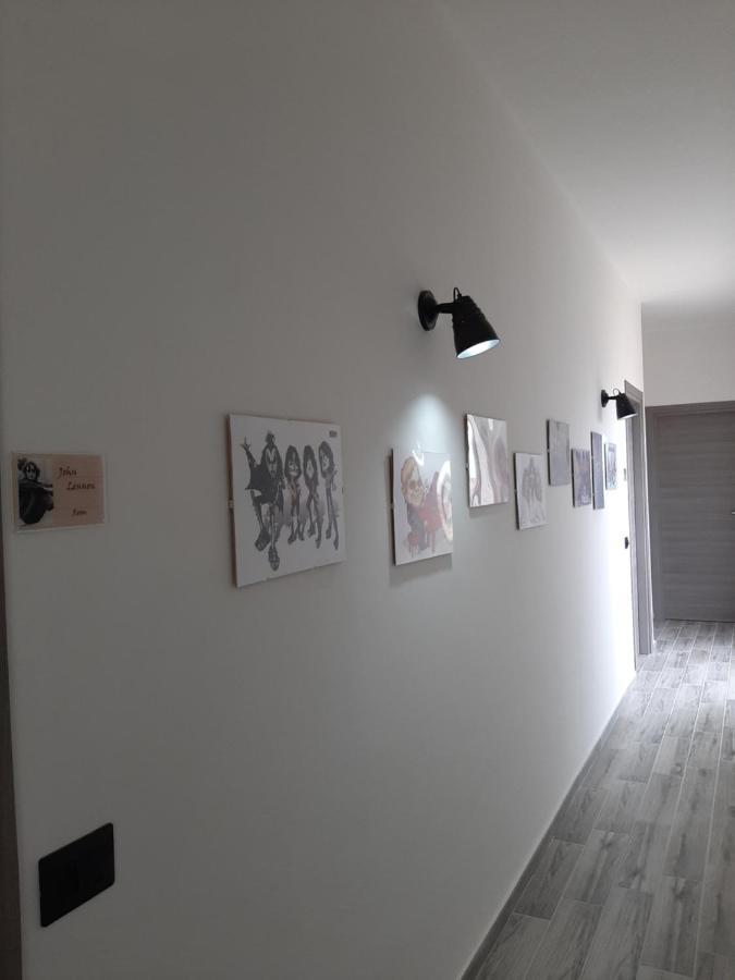 The Home Of Music Stars Catania Bagian luar foto